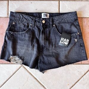 Harlow • Mid-Rise Shortie Short